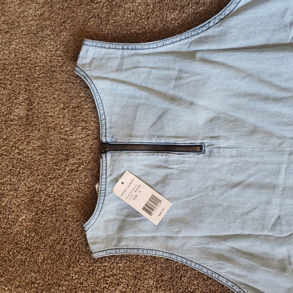 Hippie Laundry Chambray Denim Top NWT size Large - Picture 3 of 5
